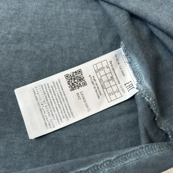 GUESS Men’s Acid Washed Tonal Logo Appliqué Crewneck Short Sleeve T-Shirt Casual - Picture 7 of 9